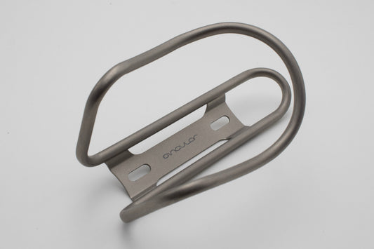 Singular Ti bottle cage